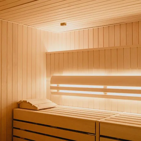 Thechipp - Designapartment Mit Seeblick, Pool, Sauna & Kamin