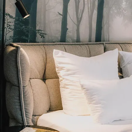 Апартаменты Thechipp - Designapartment Mit Seeblick, Pool, Sauna & Kamin *