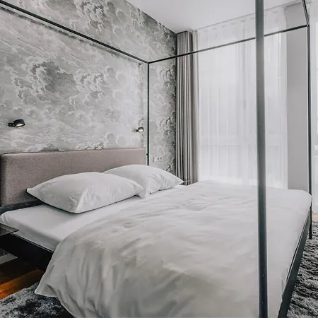 Thechipp - Designapartment Mit Seeblick, Pool, Sauna & Kamin شقة *