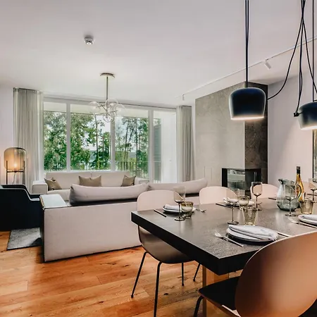 Thechipp - Designapartment Mit Seeblick, Pool, Sauna & Kamin شقة باد سارو