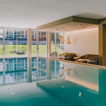 Apartment Thechipp - Designapartment Mit Seeblick, Pool, Sauna & Kamin *