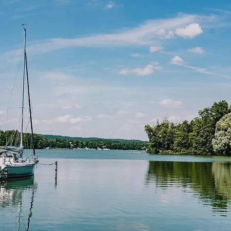 Thechipp - Designapartment Mit Seeblick, Pool, Sauna & Kamin شقة باد سارو