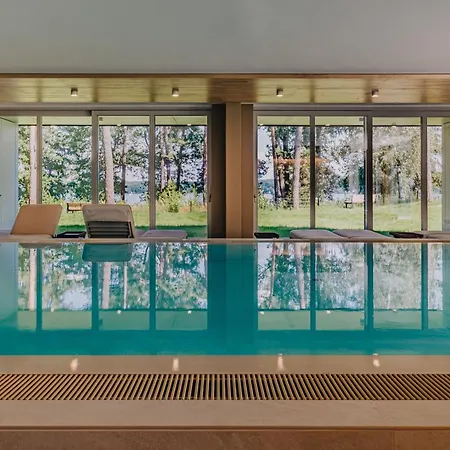 Thechipp - Designapartment Mit Seeblick, Pool, Sauna & Kamin *