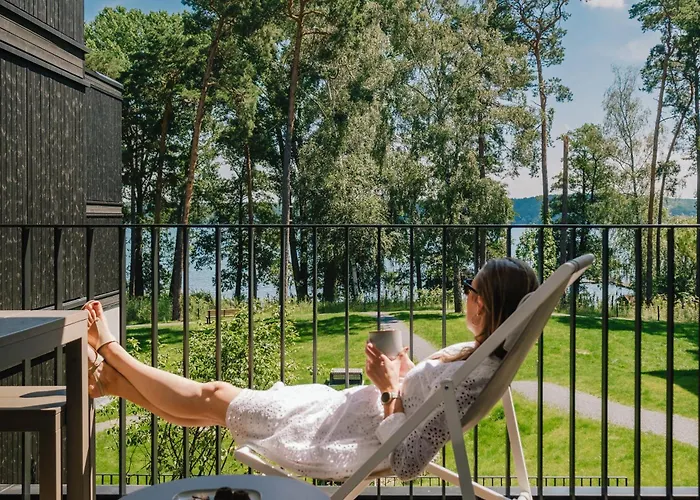 Thechipp - Designapartment Mit Seeblick, Pool, Sauna & Kamin